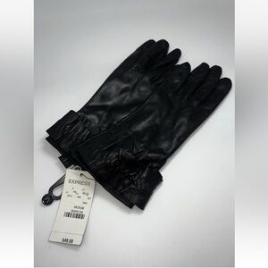 NEW elegant $49 Genuine Black Real Leather Gloves Ruffle women’s Medium winter